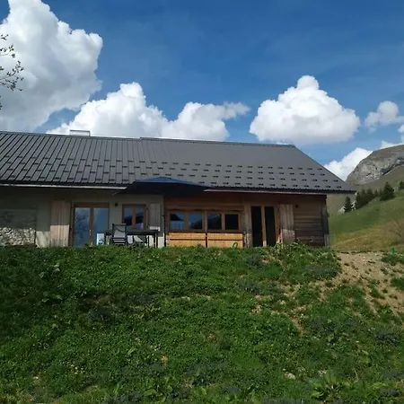 Le Bois De Cerf Le Bouchet-Mont Charvin
